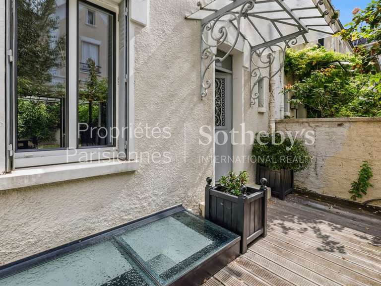 House Paris 16e - 4 bedrooms - 157m²