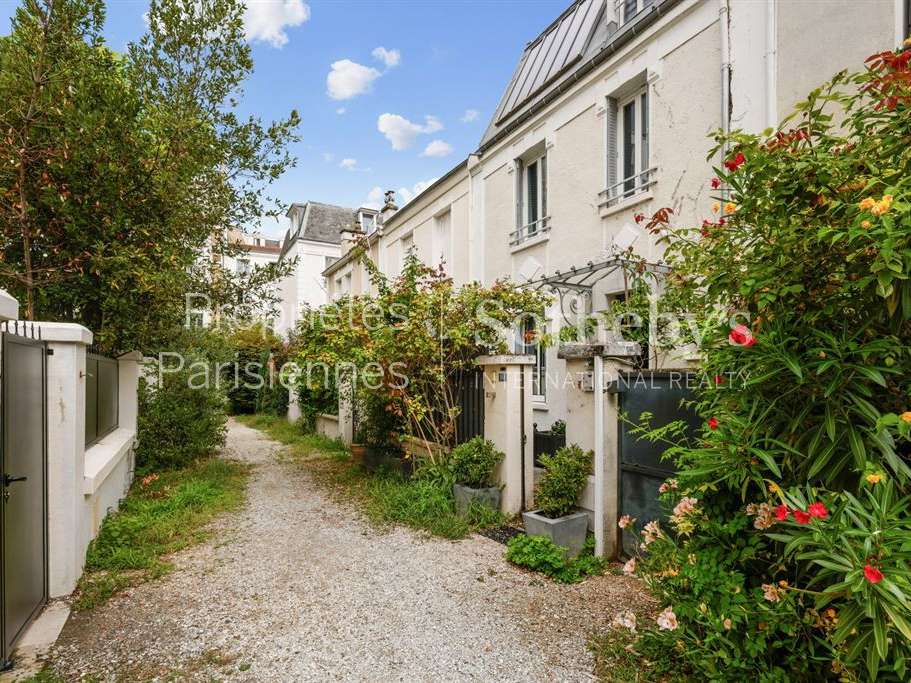 House Paris 16e