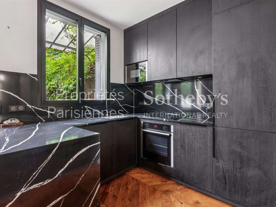 House Paris 16e