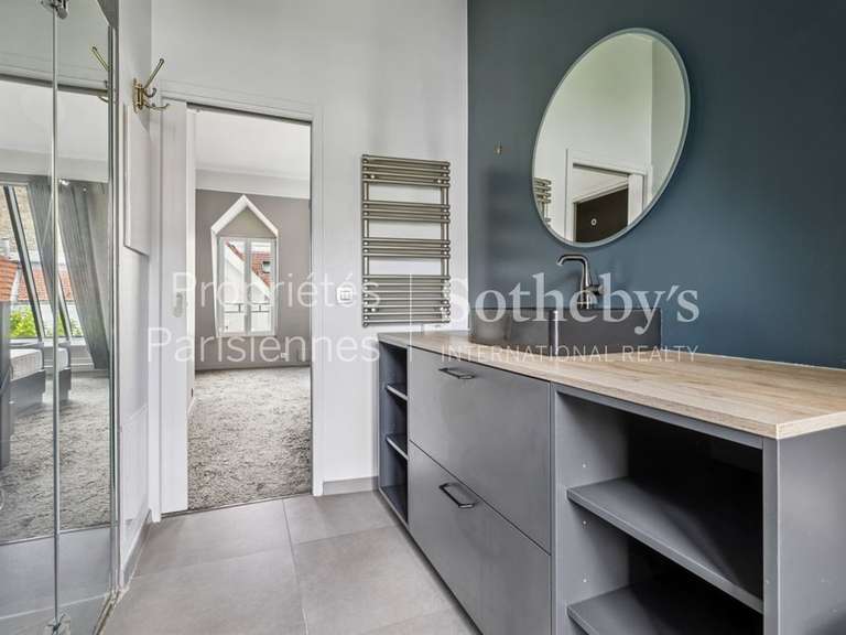 House Paris 16e - 4 bedrooms - 157m²