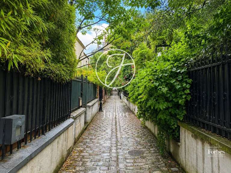 House Paris 16e - 2 bedrooms - 84m²