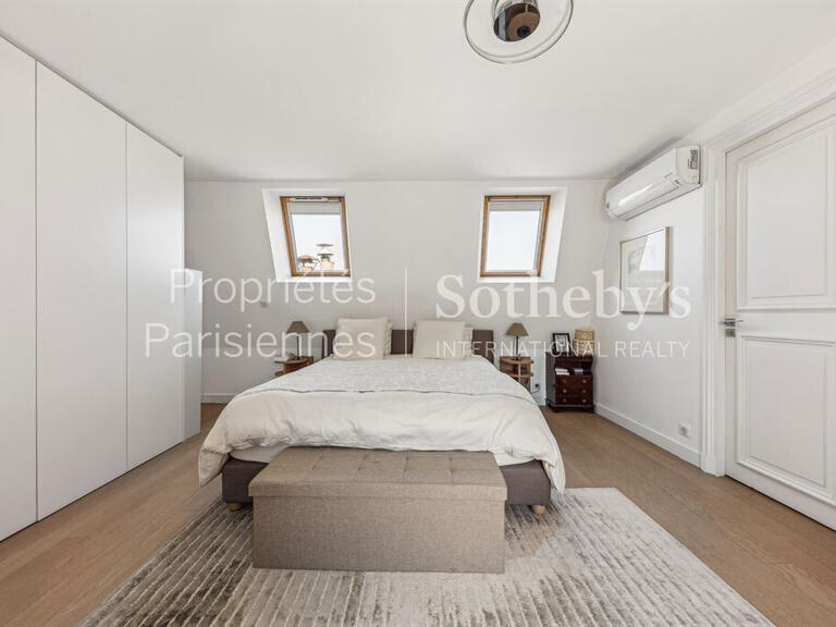 Appartement Paris 17e - 4 chambres - 239m²