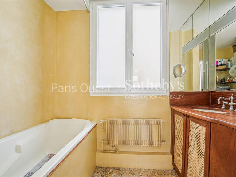 Appartement Paris 17e - 2 chambres - 81m²