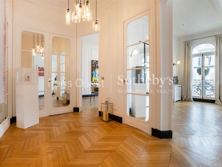 Appartement Paris 17e - 3 chambres - 193m²