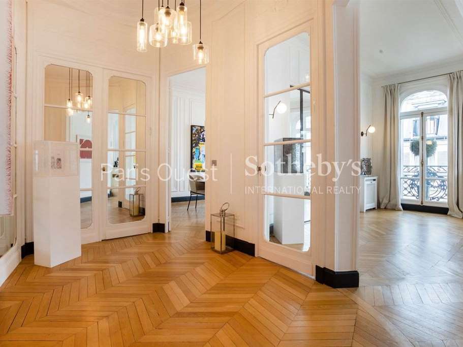 Apartment Paris 17e