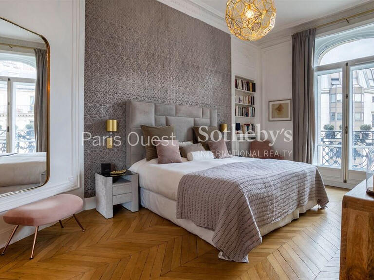 Appartement Paris 17e - 3 chambres - 193m²