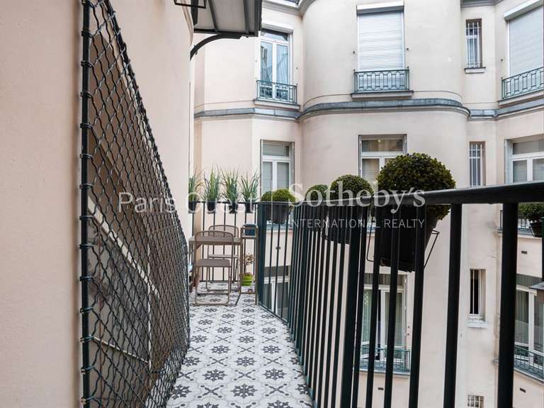 Appartement Paris 17e - 3 chambres - 193m²