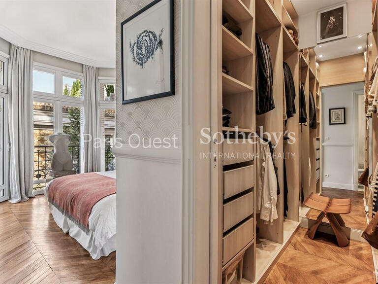 Apartment Paris 17e - 4 bedrooms - 126m²