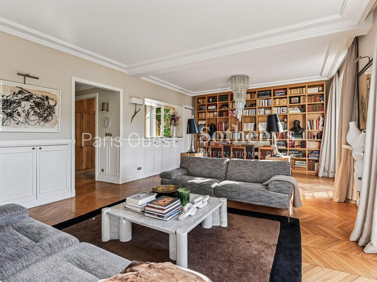 Apartment Paris 17e - 4 bedrooms - 126m²