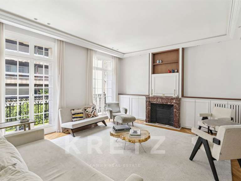 Appartement Paris 17e - 4 chambres - 139m²