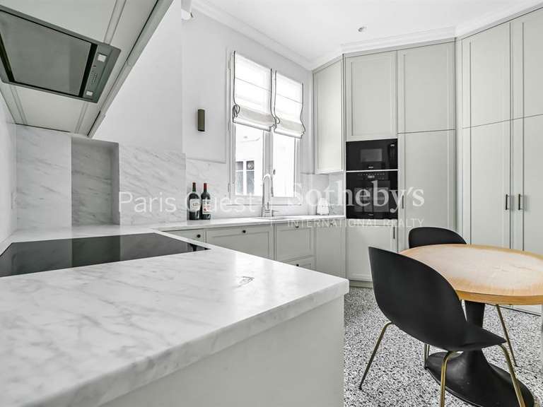 Appartement Paris 17e - 3 chambres - 142m²
