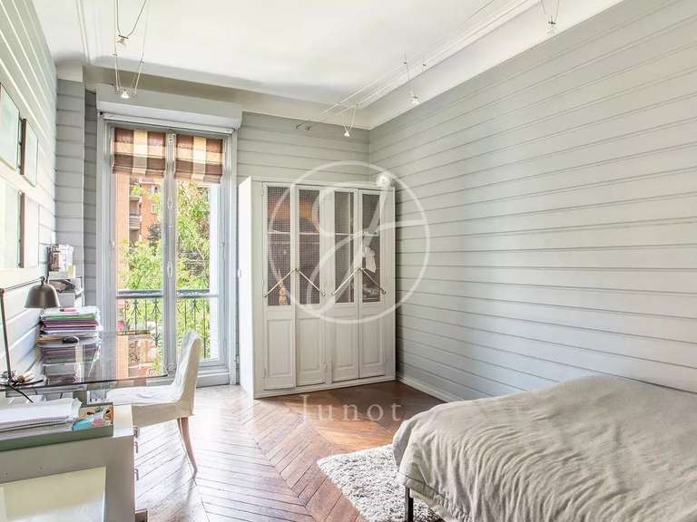 Appartement Paris 17e - 4 chambres - 347m²