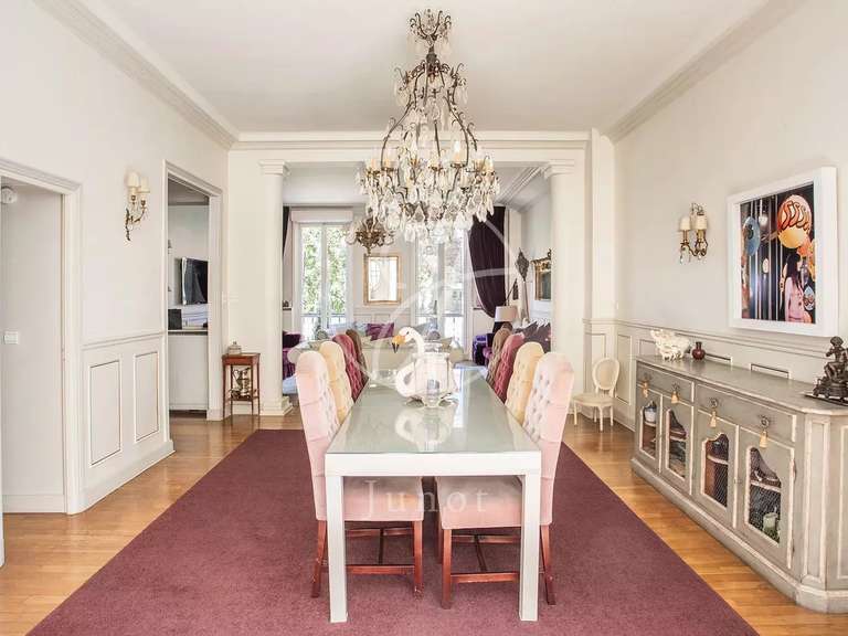 Appartement Paris 17e - 4 chambres - 347m²