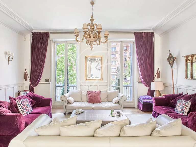 Appartement Paris 17e - 4 chambres - 347m²