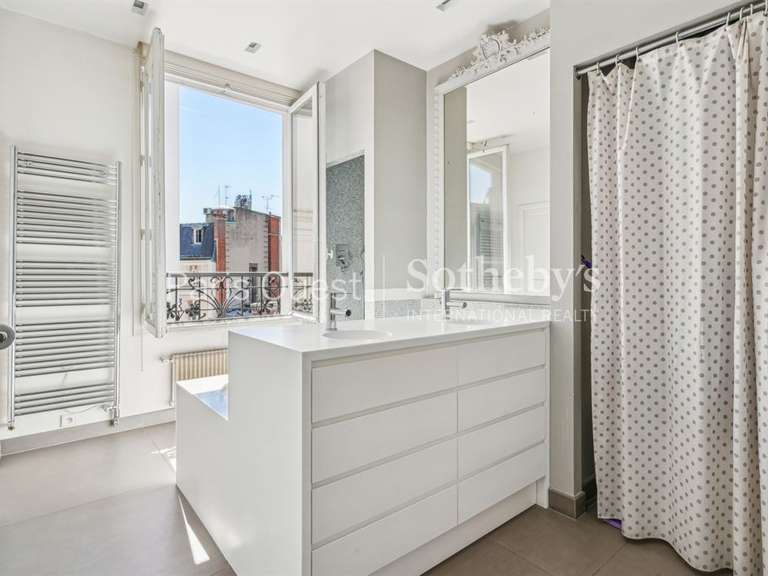 Appartement Paris 17e - 2 chambres - 112m²