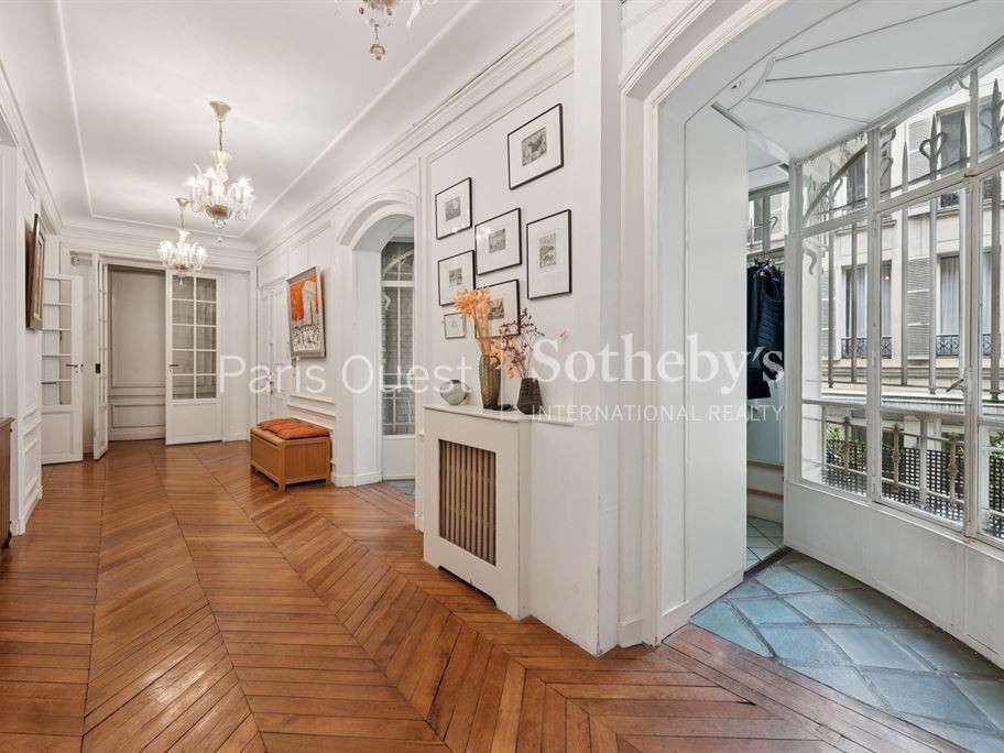 Apartment Paris 17e
