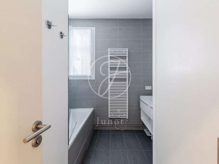 Appartement Paris 17e - 2 chambres - 111m²