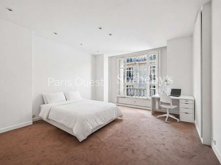 Appartement Paris 17e - 4 chambres - 235m²