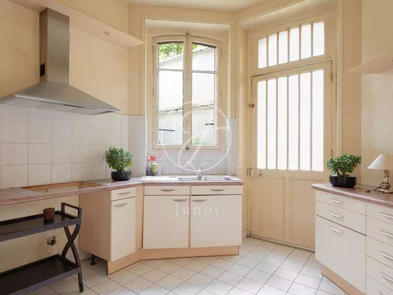 Appartement Paris 17e - 2 chambres - 134m²