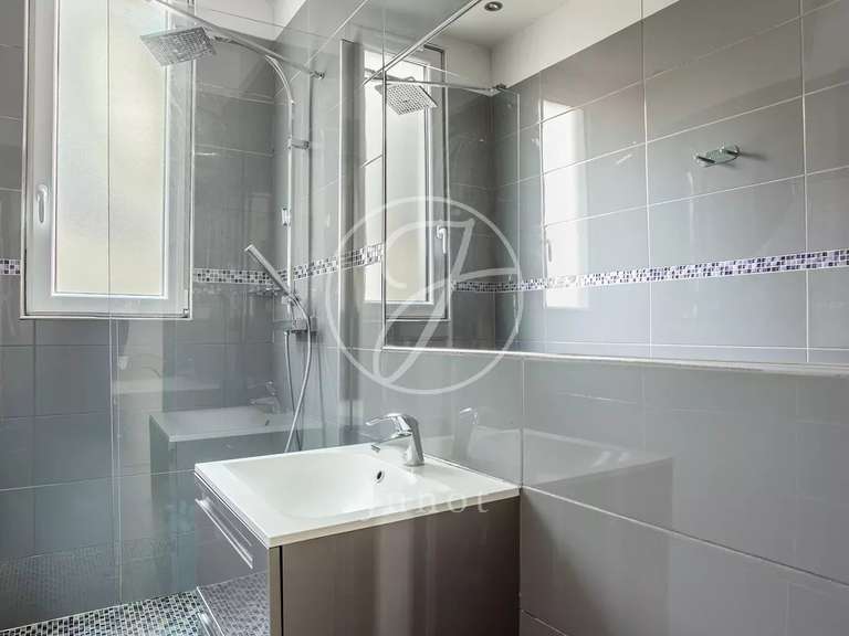 Appartement Paris 17e - 4 chambres - 139m²