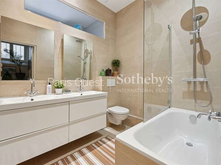 Appartement Paris 17e - 4 chambres - 238m²