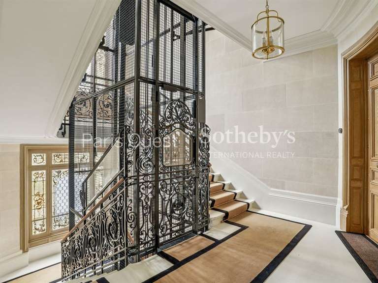 Appartement Paris 17e - 3 chambres - 201m²