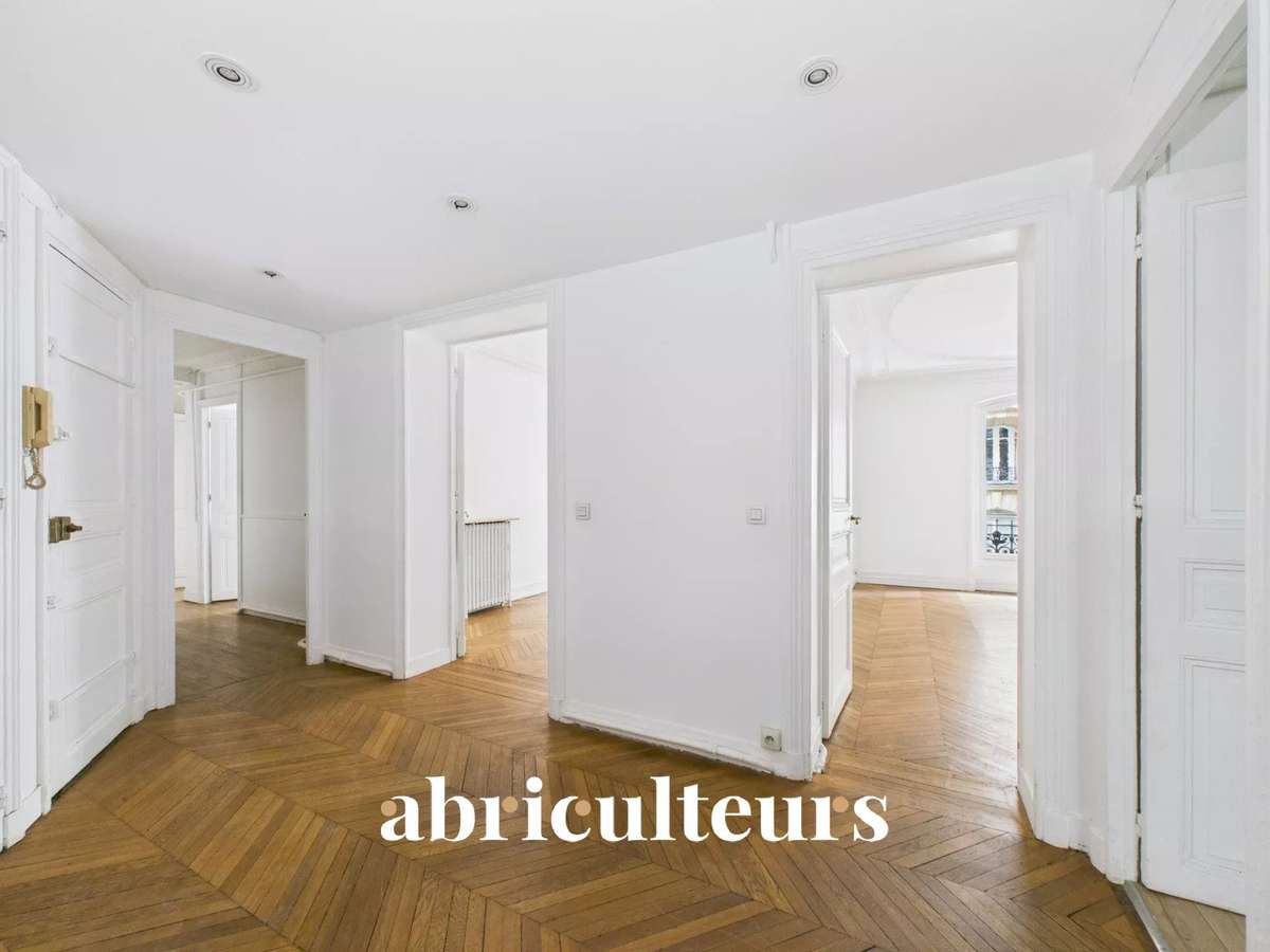 Apartment Paris 17e