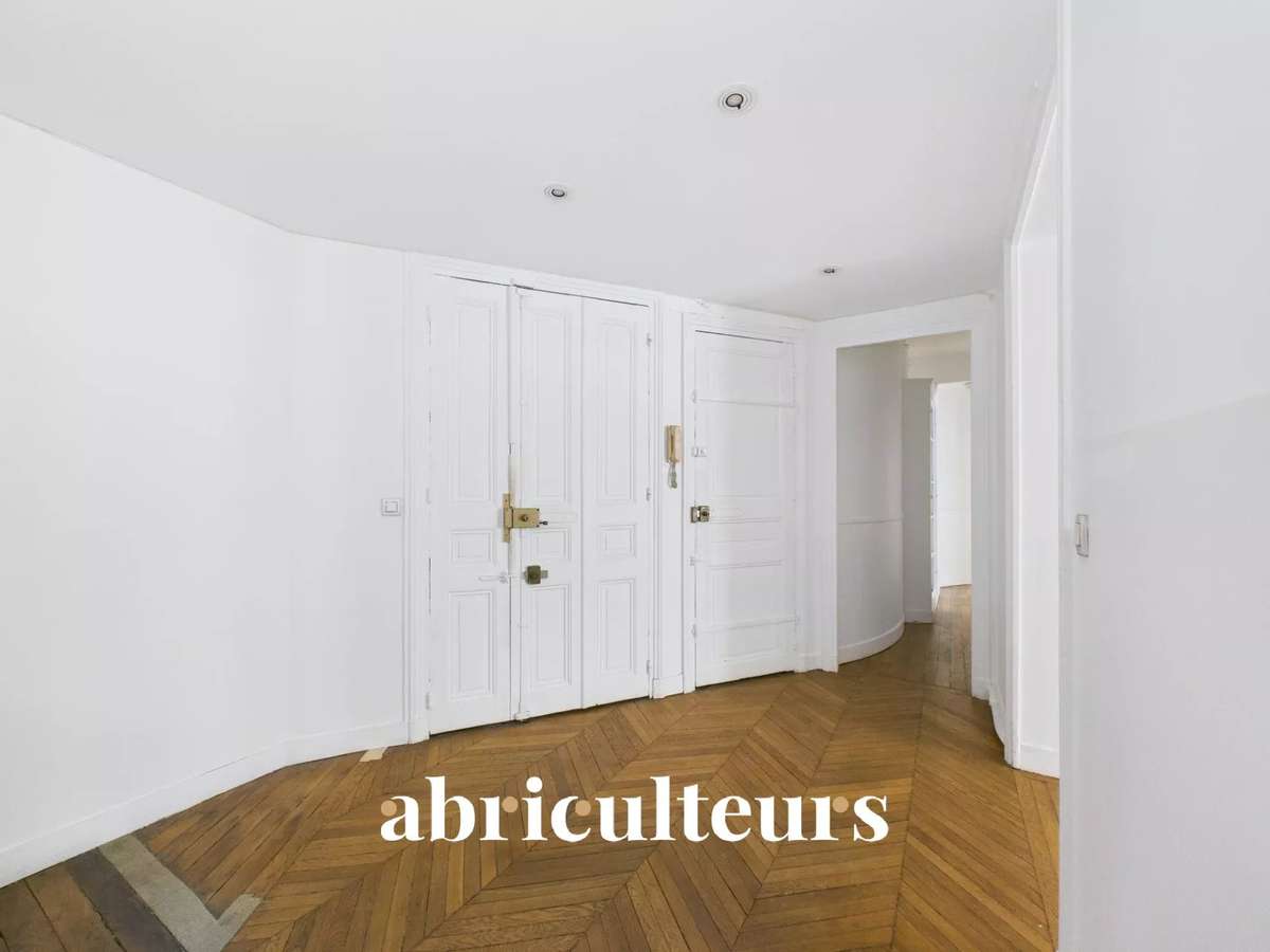 Apartment Paris 17e