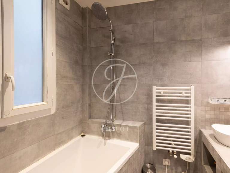 Appartement Paris 17e - 2 chambres - 81m²