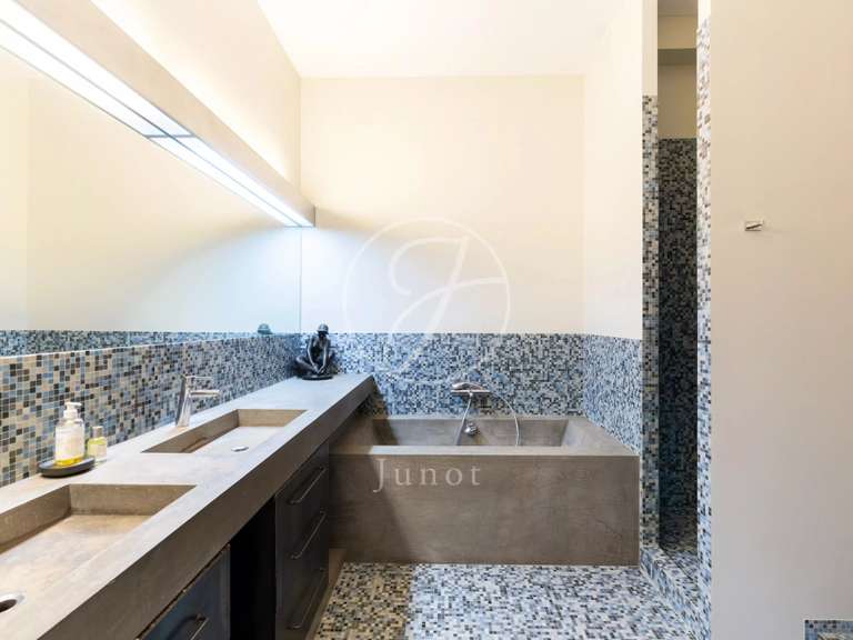 Appartement Paris 17e - 2 chambres - 79m²