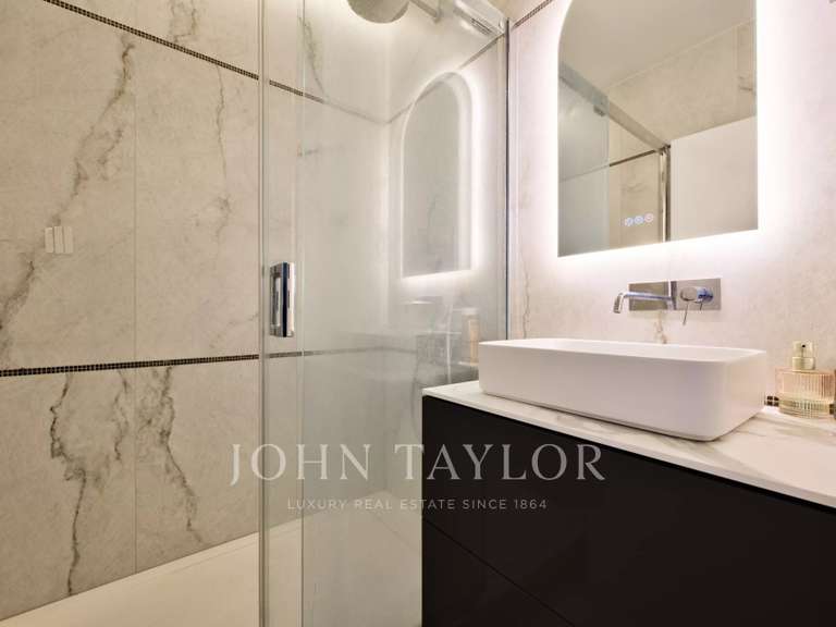 Appartement Paris 17e - 2 chambres - 66m²