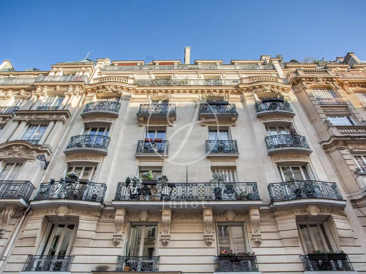 Apartment Paris 17e