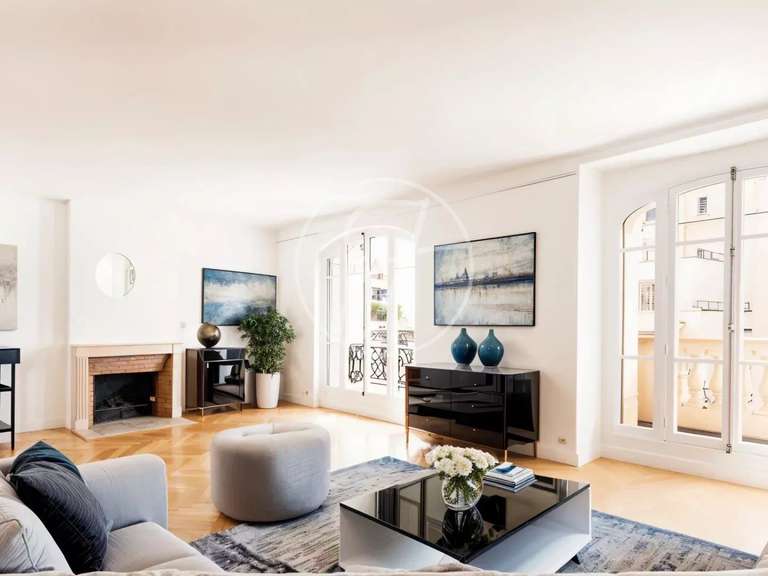 Appartement Paris 17e - 4 chambres - 147m²