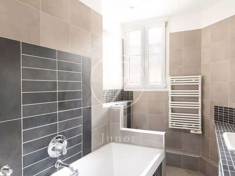 Appartement Paris 17e - 4 chambres - 147m²