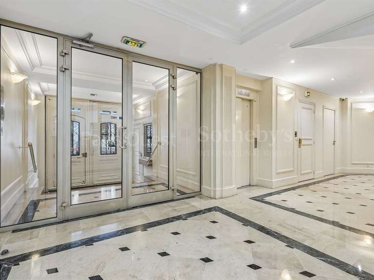 Appartement Paris 17e - 2 chambres - 86m²