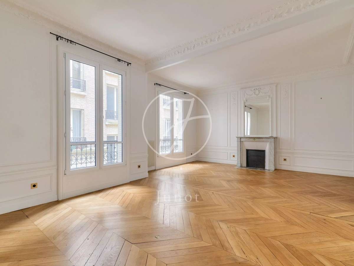 Apartment Paris 17e
