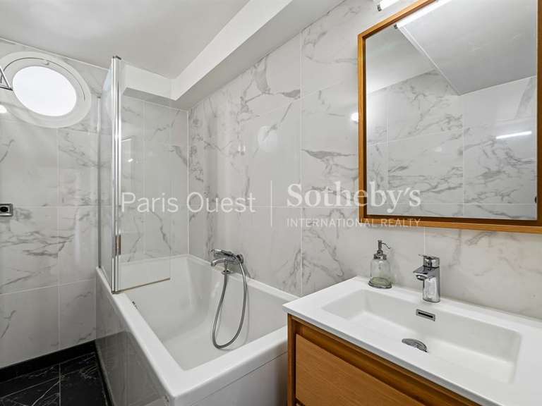 Appartement Paris 17e - 2 chambres - 112m²