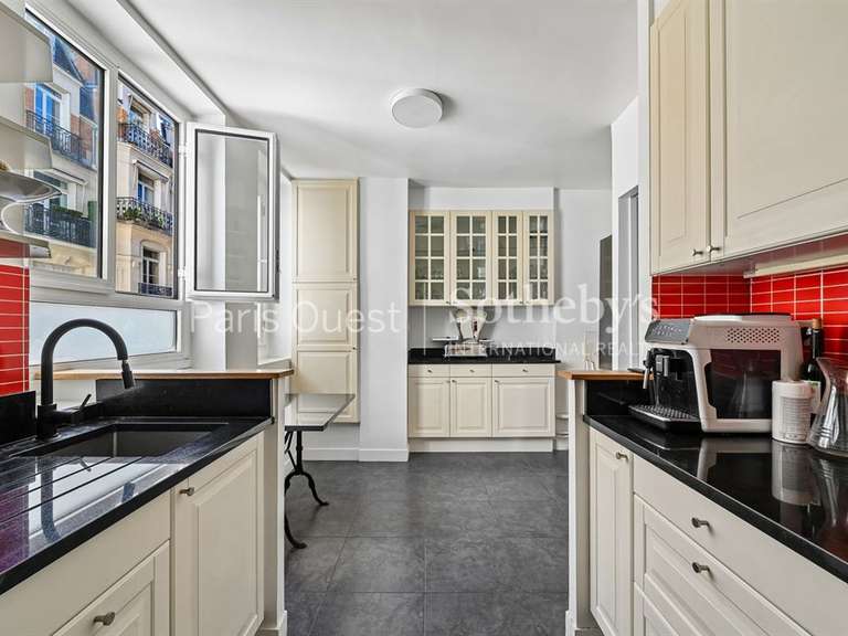 Appartement Paris 17e - 2 chambres - 112m²