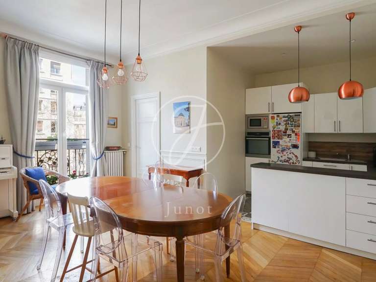 Appartement Paris 17e - 4 chambres - 128m²