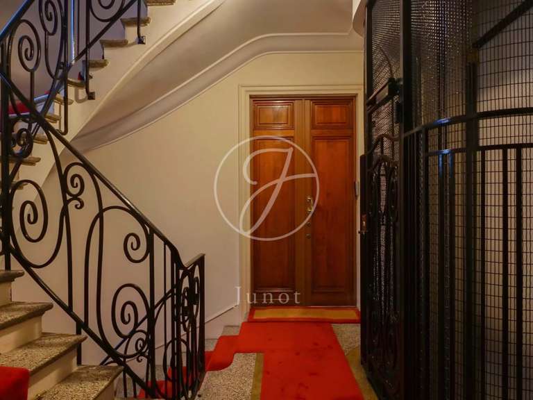 Appartement Paris 17e - 4 chambres - 128m²