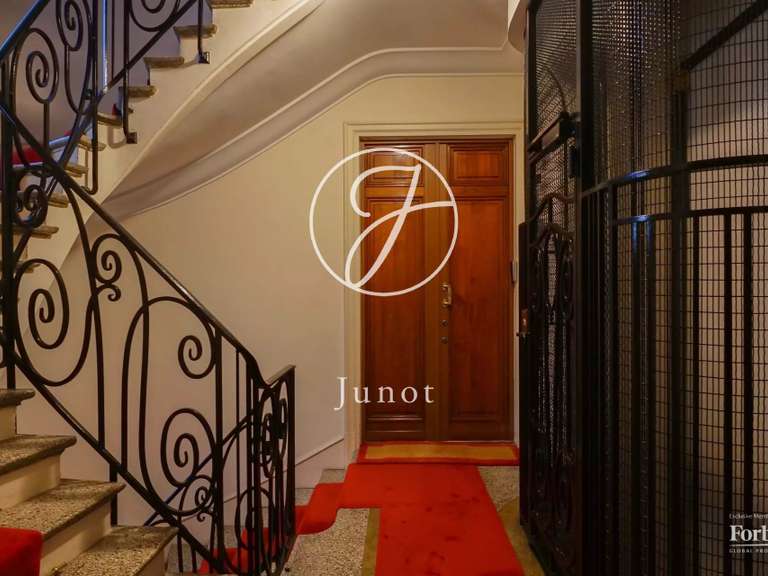 Appartement Paris 17e - 4 chambres - 128m²