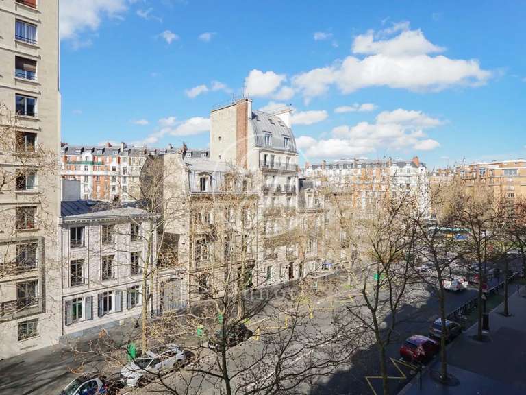 Appartement Paris 17e - 4 chambres - 128m²