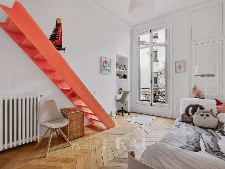 Appartement Paris 17e - 4 chambres - 305m²