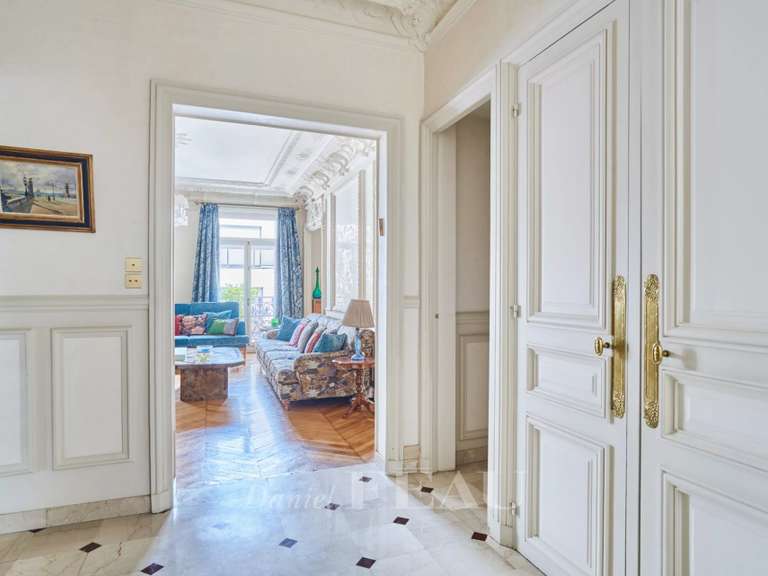 Appartement Paris 17e - 3 chambres - 167m²