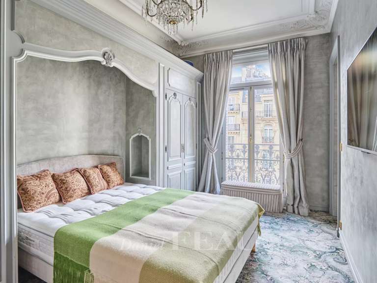 Appartement Paris 17e - 3 chambres - 167m²