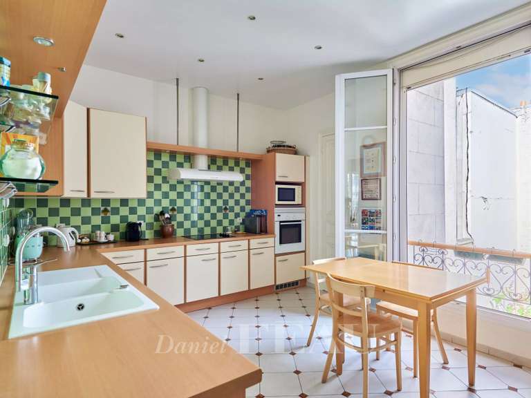Appartement Paris 17e - 4 chambres - 231m²