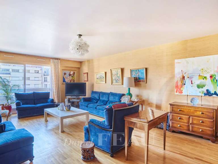 Appartement Paris 17e - 3 chambres - 113m²