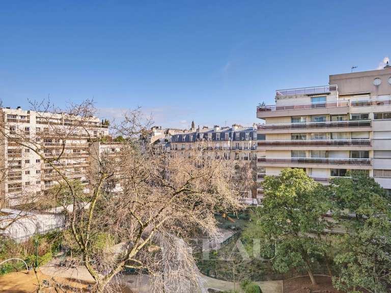 Appartement Paris 17e - 3 chambres - 113m²