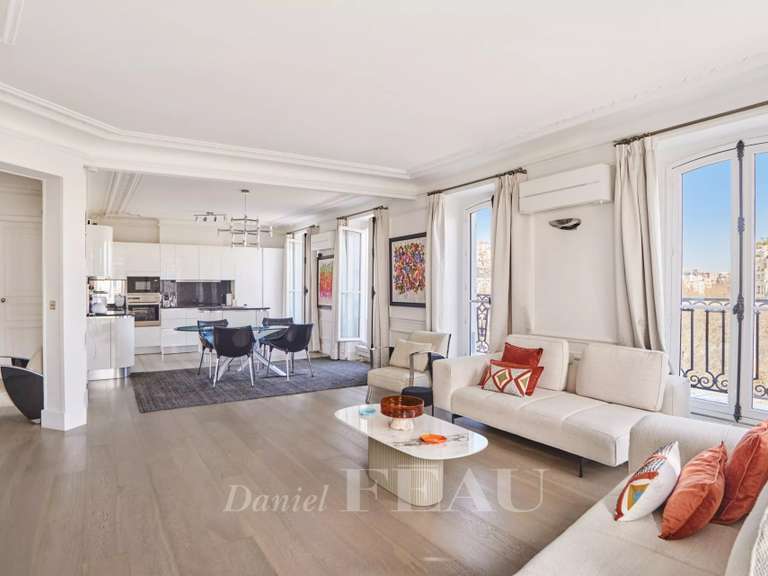 Appartement Paris 17e - 4 chambres - 151m²