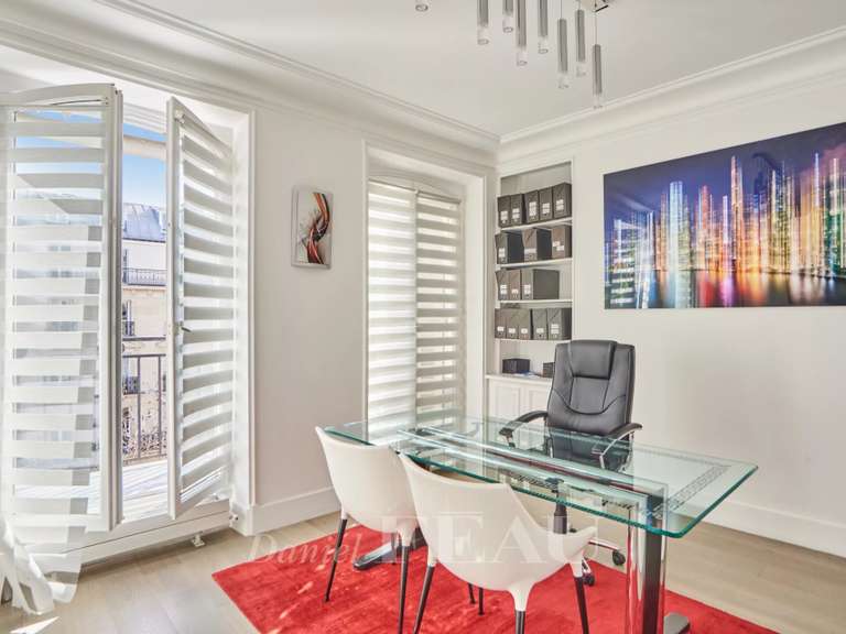 Appartement Paris 17e - 4 chambres - 151m²